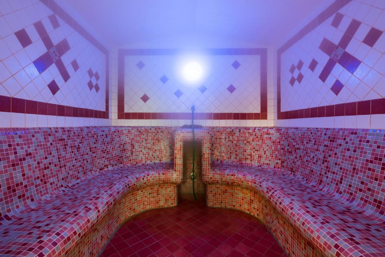 Hotel Asterbel Браєс Екстер'єр фото